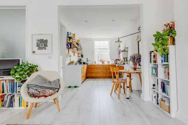Georgian House for Sale in Amwell Street Clerkenwell