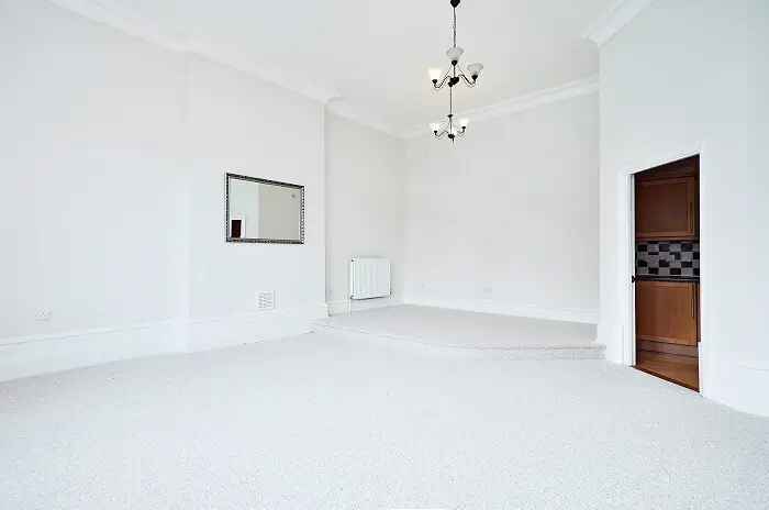 2 Bedroom Flat for Sale Near St Katharine Docks