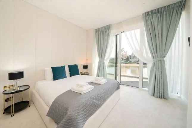 Maisonette for sale in Central Avenue, London SW6