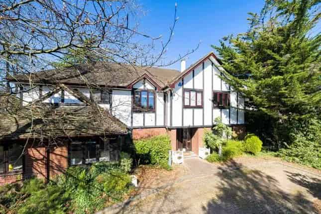 Detached House for Sale Gordon Avenue Stanmore HA7