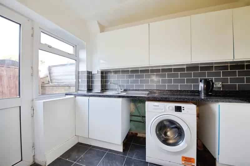 2 Bedroom End Terrace House Harlow Little Grove Field