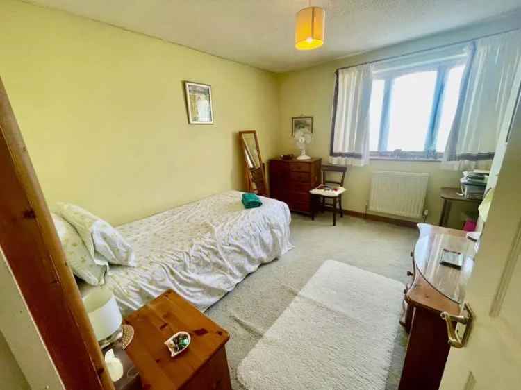 3 Bed Semi-Detached House for Sale Harrow Hill