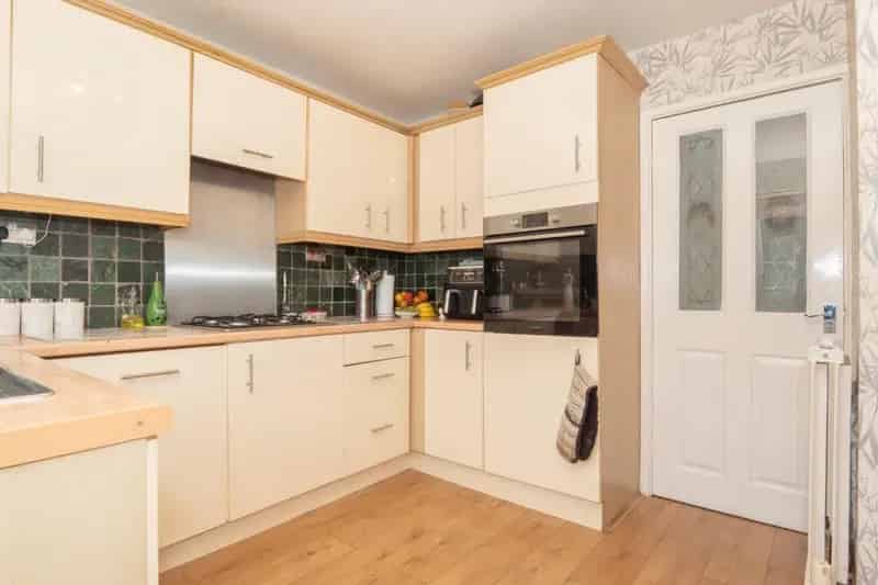 3 Bedroom House For Sale Near Public Transport