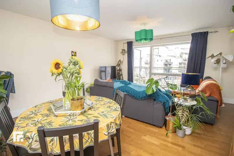 2 Bedroom Apartment to Rent Cardiff Bay