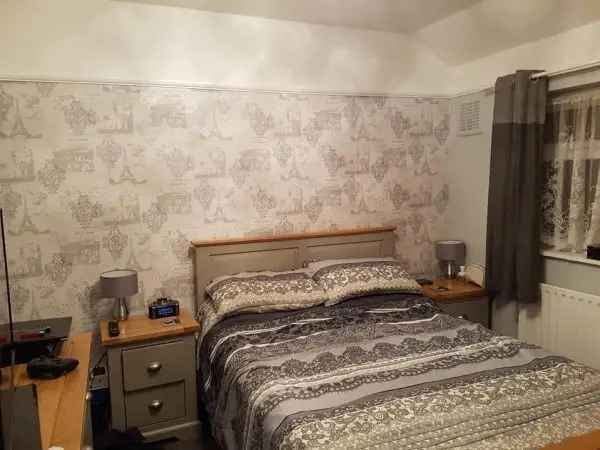 House For Rent in Macclesfield, England