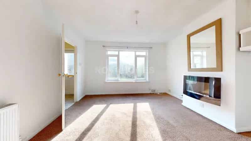 3 Bedroom Semi-Detached House to Rent