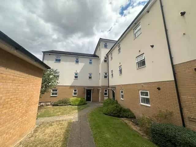 2 Bedroom Apartment for Rent in Oak Leaze Patchway