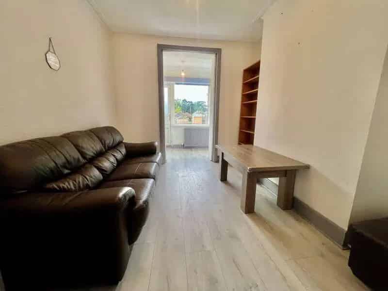 4 Bedroom Detached House Near Bournemouth University