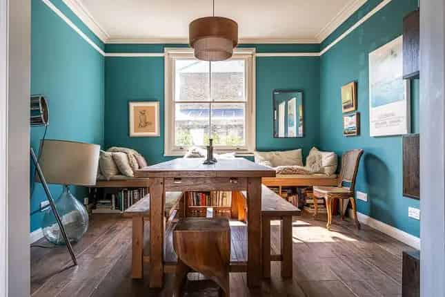 Terraced House for Sale in London SW19