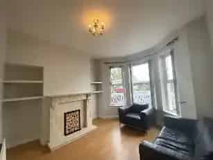 4 Bedroom Townhouse Near Lurgan Park