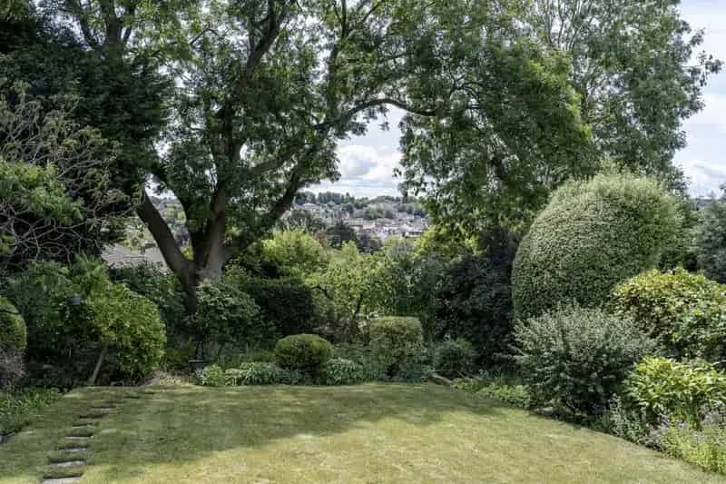 2 Bedroom Flat for Sale in Westbury Village