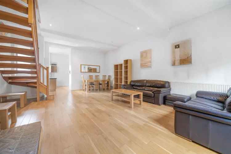2 Bedroom End of Terrace House to Rent Brixton