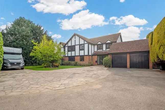 Spacious Family Home near Beckenham Junction Station