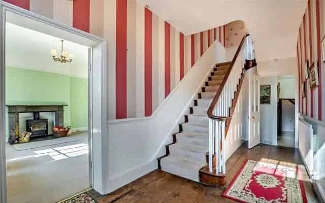 Grade II Listed GeorgianElizabethan House with One Acre Gardens