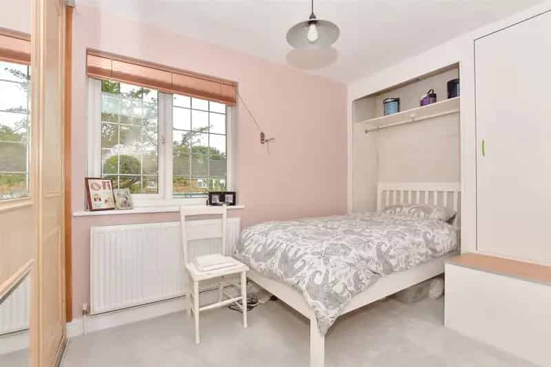 2 Bedroom Terraced House for Sale Near Epping Station