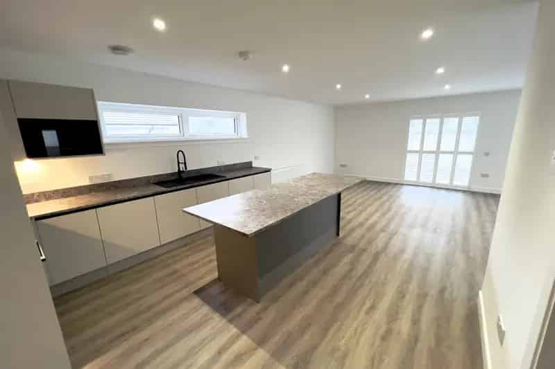4 Bedroom Detached House in Kirkforthar Feus, Fife