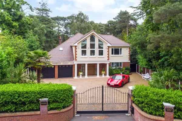 Luxury Detached Home in Talbot Woods Bournemouth