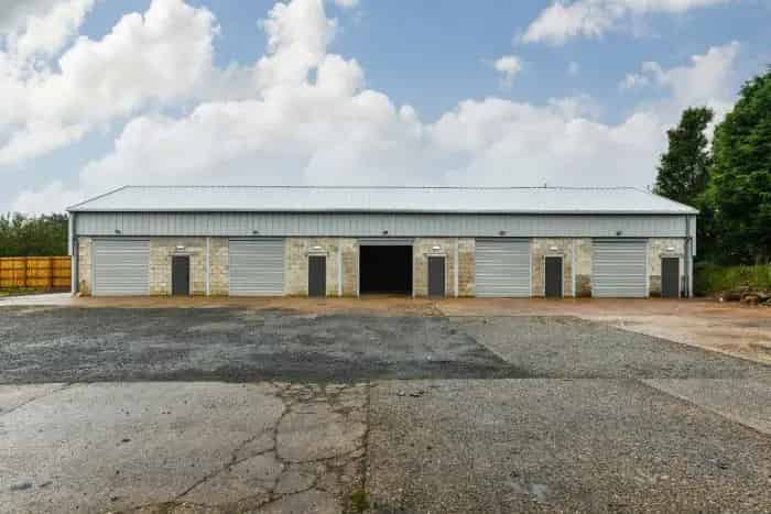 Refurbished Storage Units with 3-Phase Power and Car Parking
