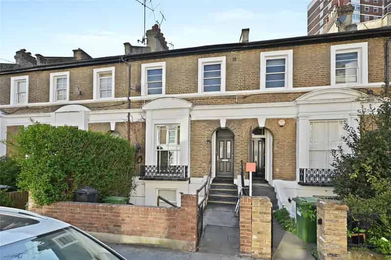 2 bedroom flat/apartment in London