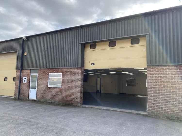 Modern Light Industrial Warehouse Unit To Let