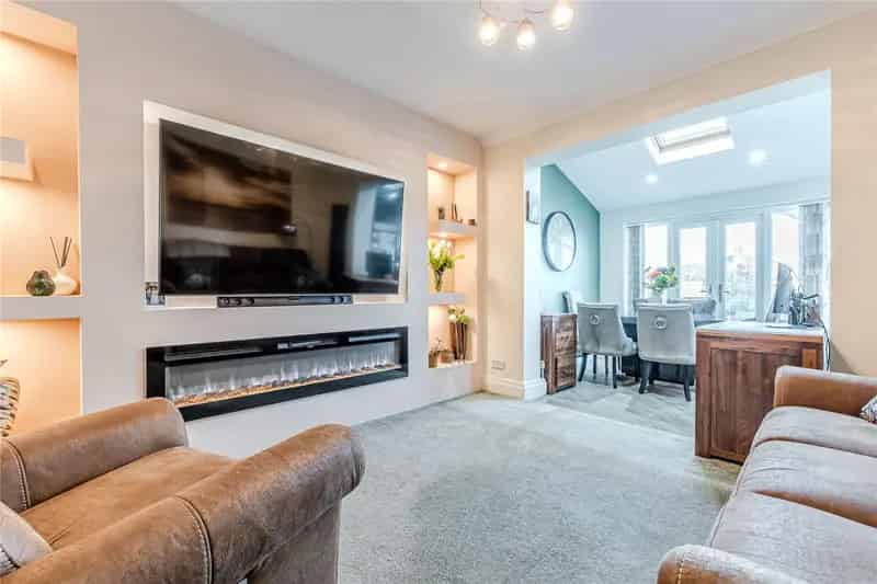 Four Bedroom Semi Detached House Horsforth