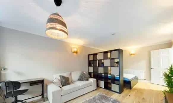 Studio Flat St Pauls Square Zero Deposit Available June