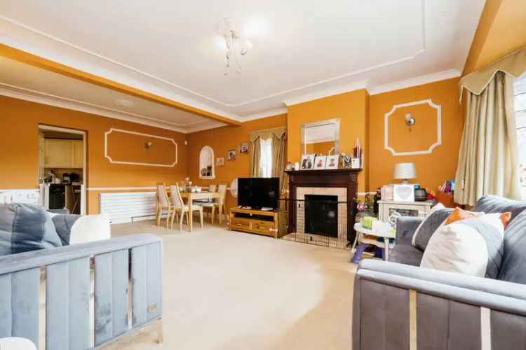 3 Double Bedroom House for Sale in Lawrence Hill Chingford