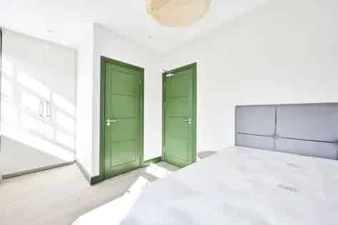 Modern 1 Room Flat 44m2 Clapham High Street