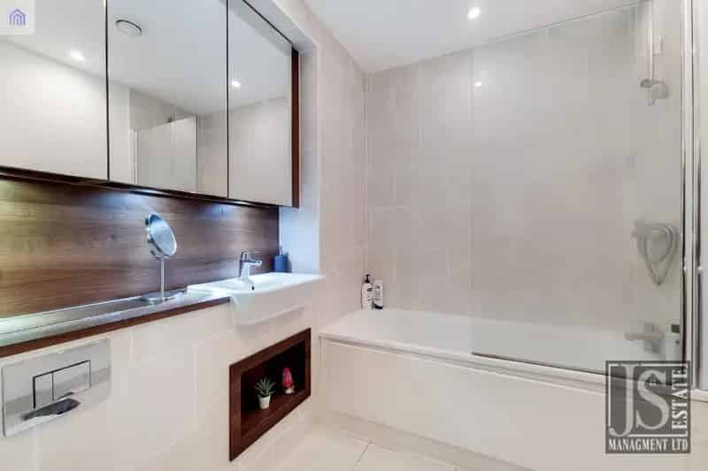 1 Bedroom Apartment Canada Water Furnished Balcony Jubilee Line Access