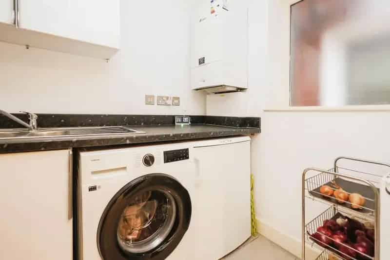 5 Bedroom Detached House for Sale Near King Edwards Camp Hill School