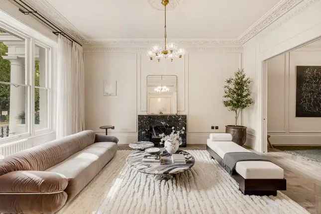 Flat for sale in Leinster Square, Bayswater, London W2, United Kingdom