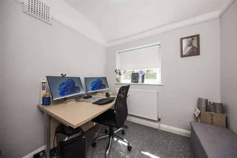 3 Bed House For Sale - Exceptional Family Home