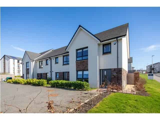 3 Bedroom End Terraced House for Sale