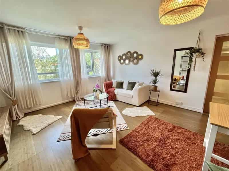 Two Bedroom Furnished Apartment Elm Close City Centre