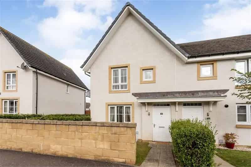3 Bed End Terrace House Dalkeith Modern Interior Private Parking Garden
