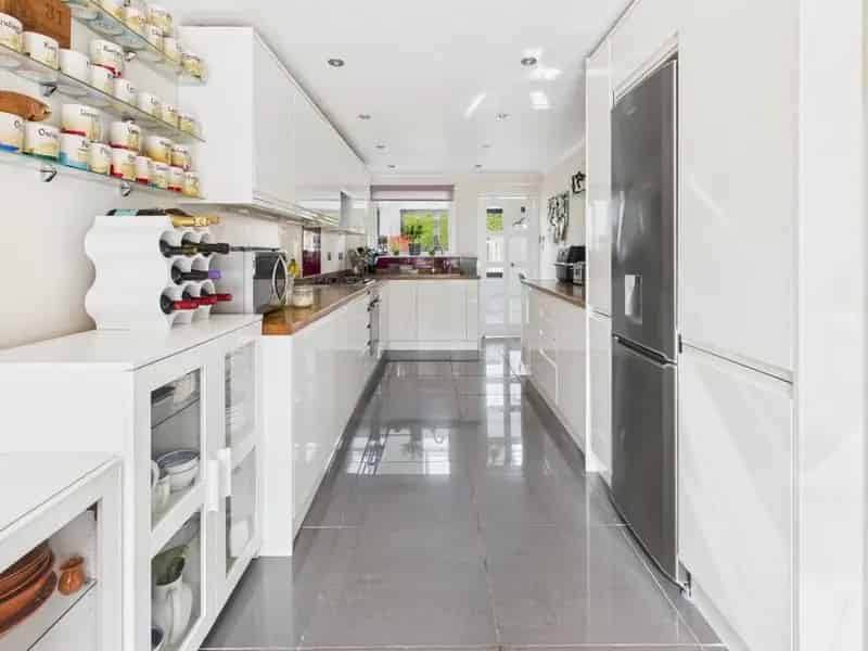 3 Bedroom Semi Detached House Easton in Gordano Bristol