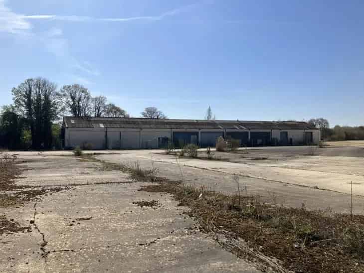 Open Container Storage 17928 sq m Short Term Let