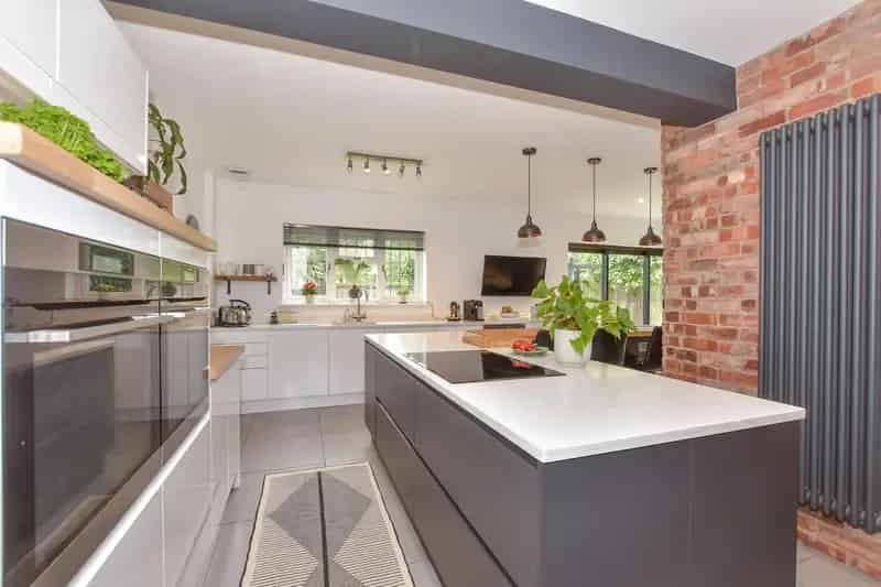 4 Bedroom Detached House Canterbury