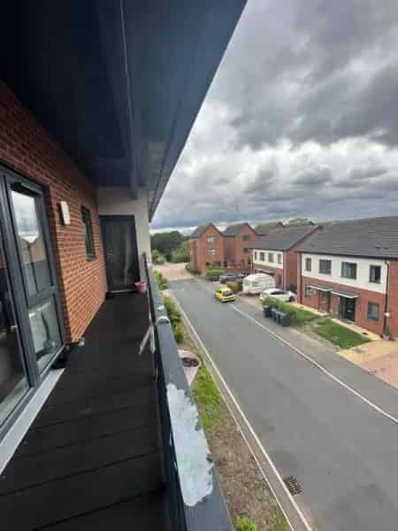 Lovely Flat with Massive Balcony Quiet Area