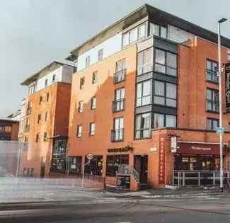 2 Room 33m² Student Flat Manchester