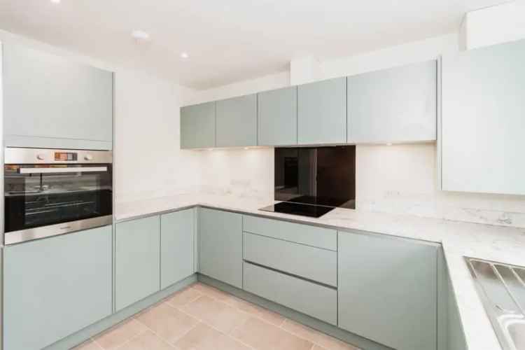 2 Bed Semi Detached House Colden Common