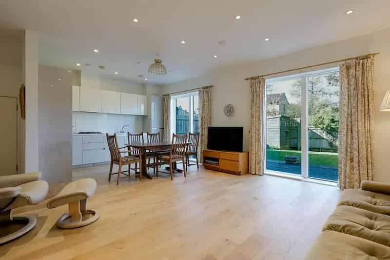 3 Bedroom Terraced House for Sale in Trumpington