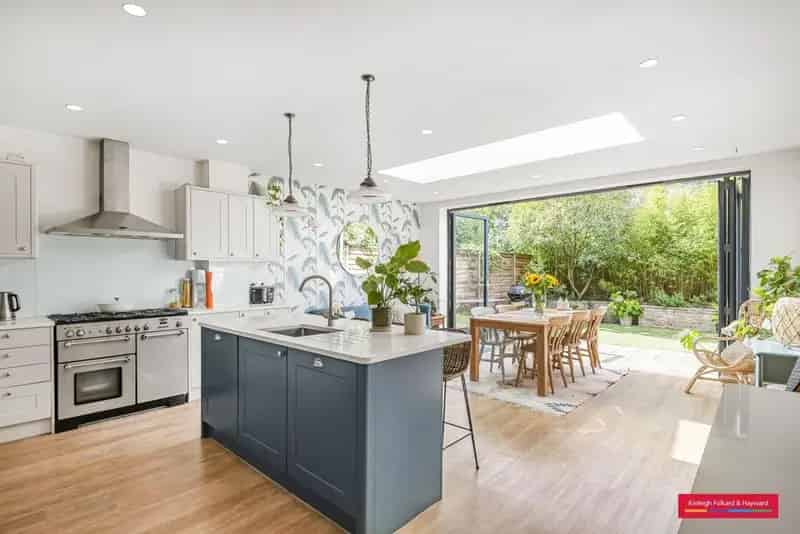 Spacious Home near Leather Bottle and Tooting Market