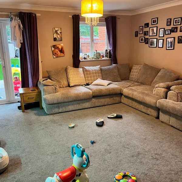 3 Bed House Near Dartford Park and Station