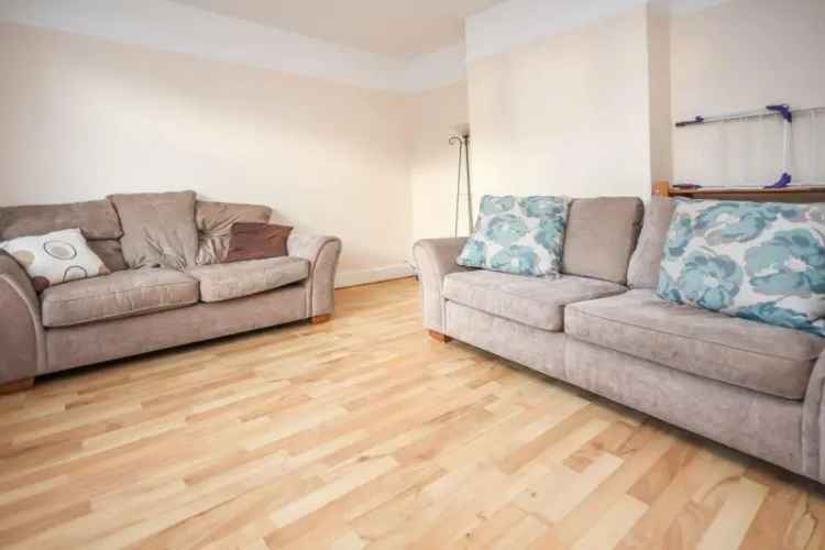 4 Bedroom Detached Student House Near Bournemouth University