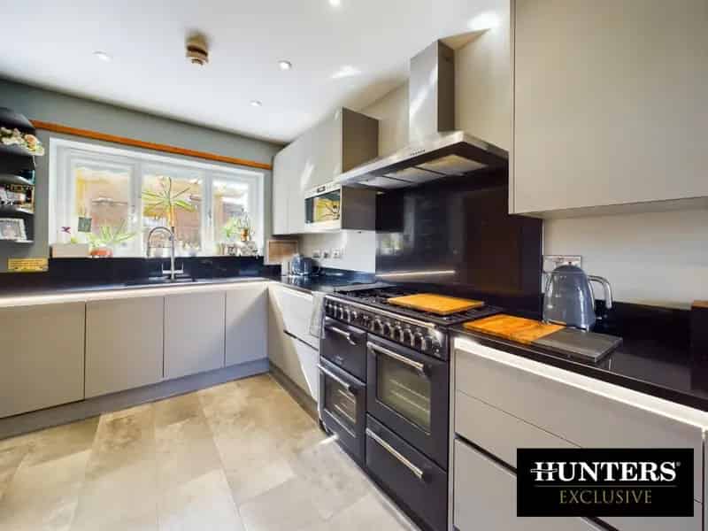 4 Bedroom House For Sale in Mill Meadows