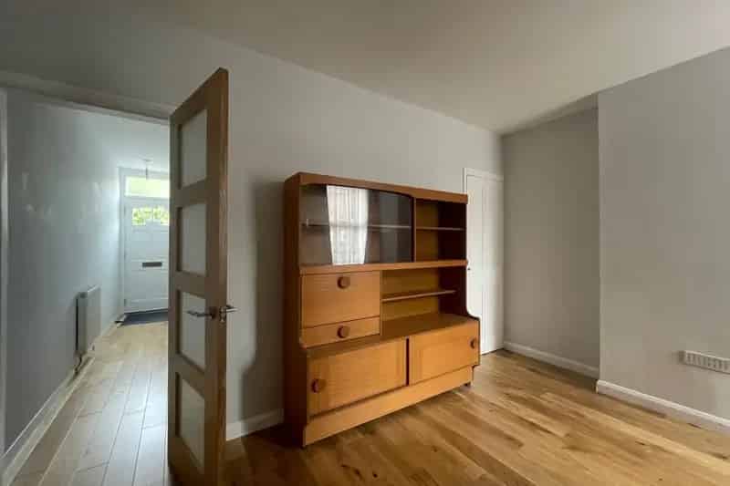 3 Bedroom Terrace House Near Christchurch Park