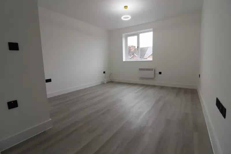 2 Bedroom Flat To Rent Available 11 10 2025
