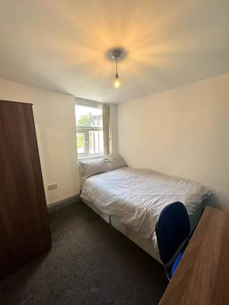 8 Bedroom Semi Detached House 2025 2026 Academic Year