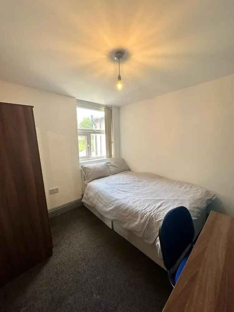 8 Bedroom Semi Detached House 2025 2026 Academic Year